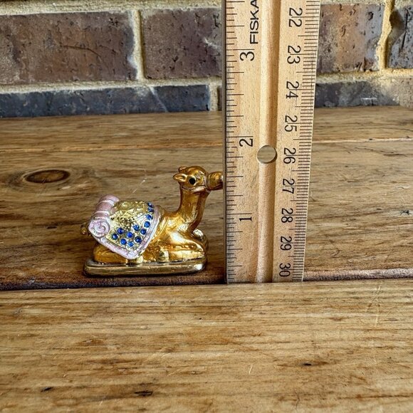 Small Camel Enameled Trinket Box Magnetic Closure 2” long 1” Tall - Picture 10 of 11